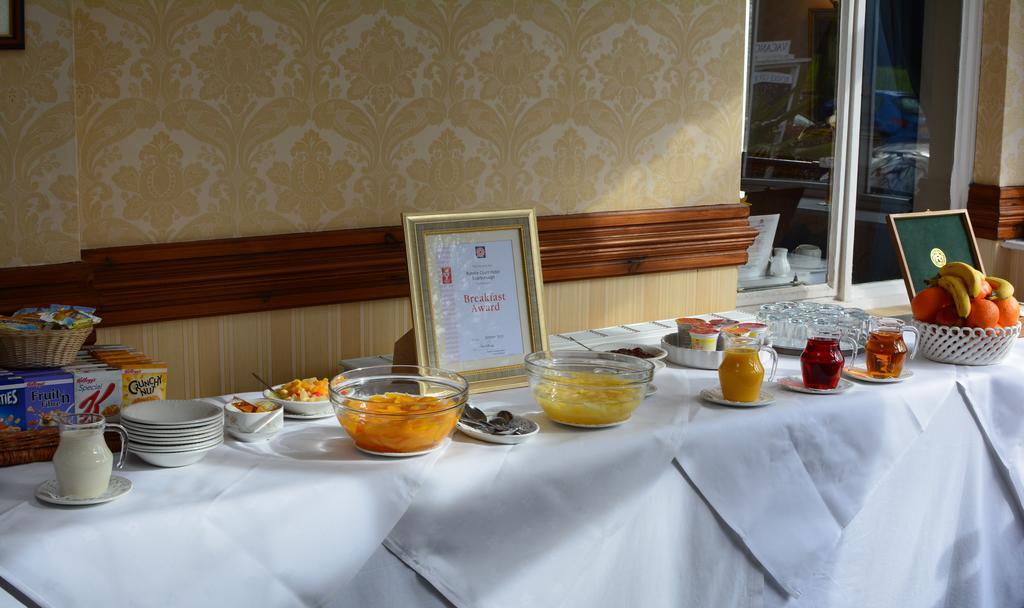 Ryndle Court Hotel Скарборо Екстер'єр фото